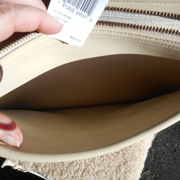 Vintage Coach Sutton Zip Bag 9814 NWOT, in Bone - Picture 8 of 11